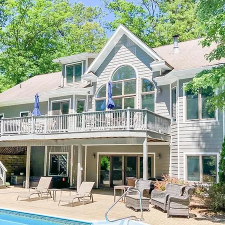 Creekside Retreat Villa